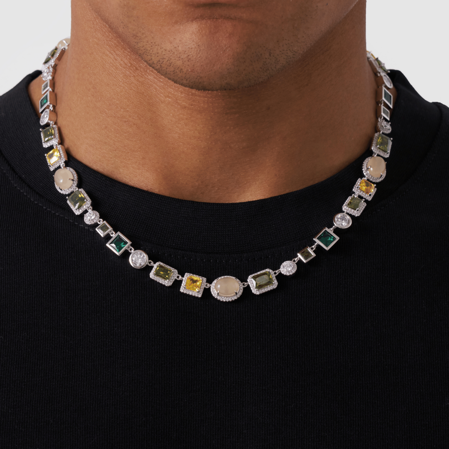 Emerald-Gemstone-Necklace-Silver-2.png
