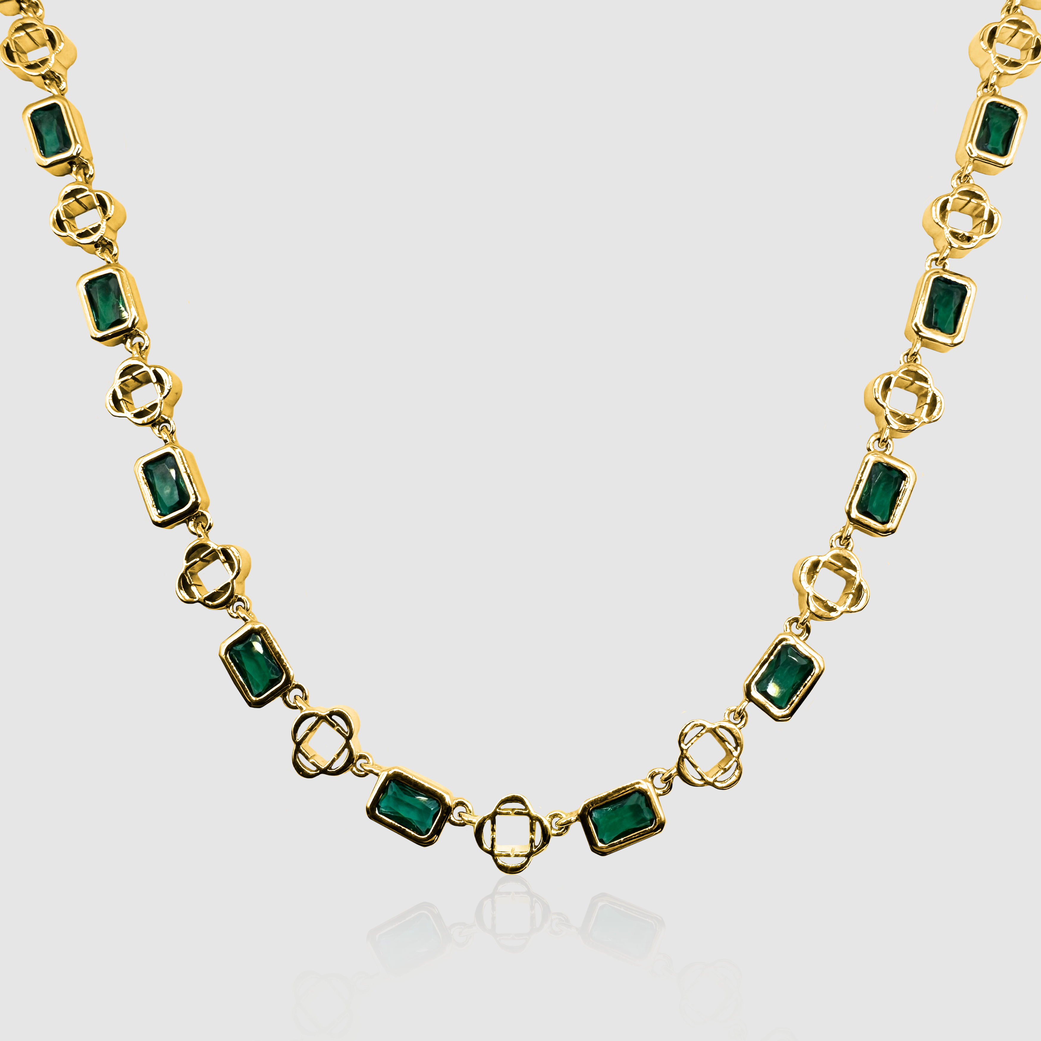 Green-Gemstone-Clover-Necklace-Gold.png