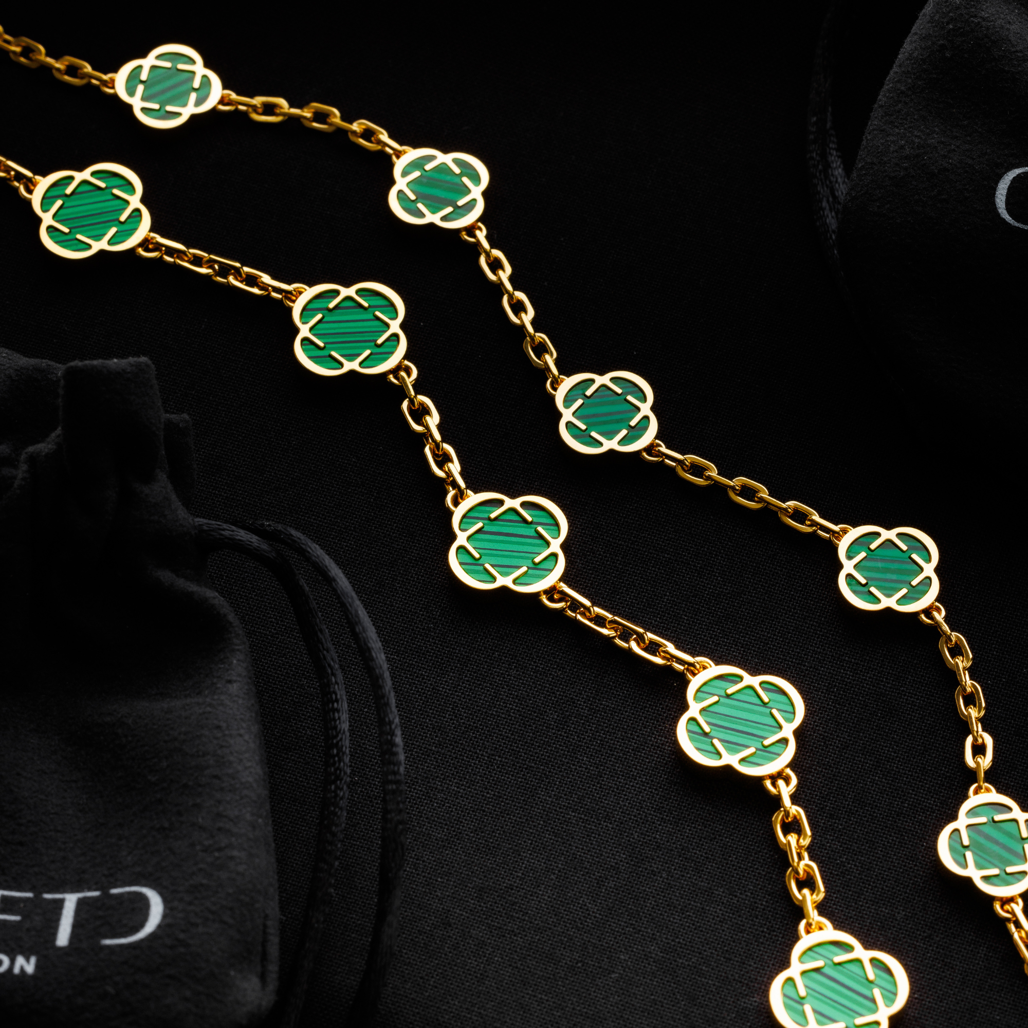 Malachite-Clover-Stone-Necklace-Gold-2.png