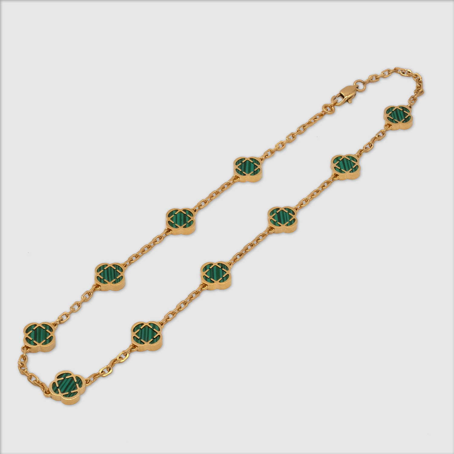 Malachite-Clover-Stone-Necklace-Gold.png