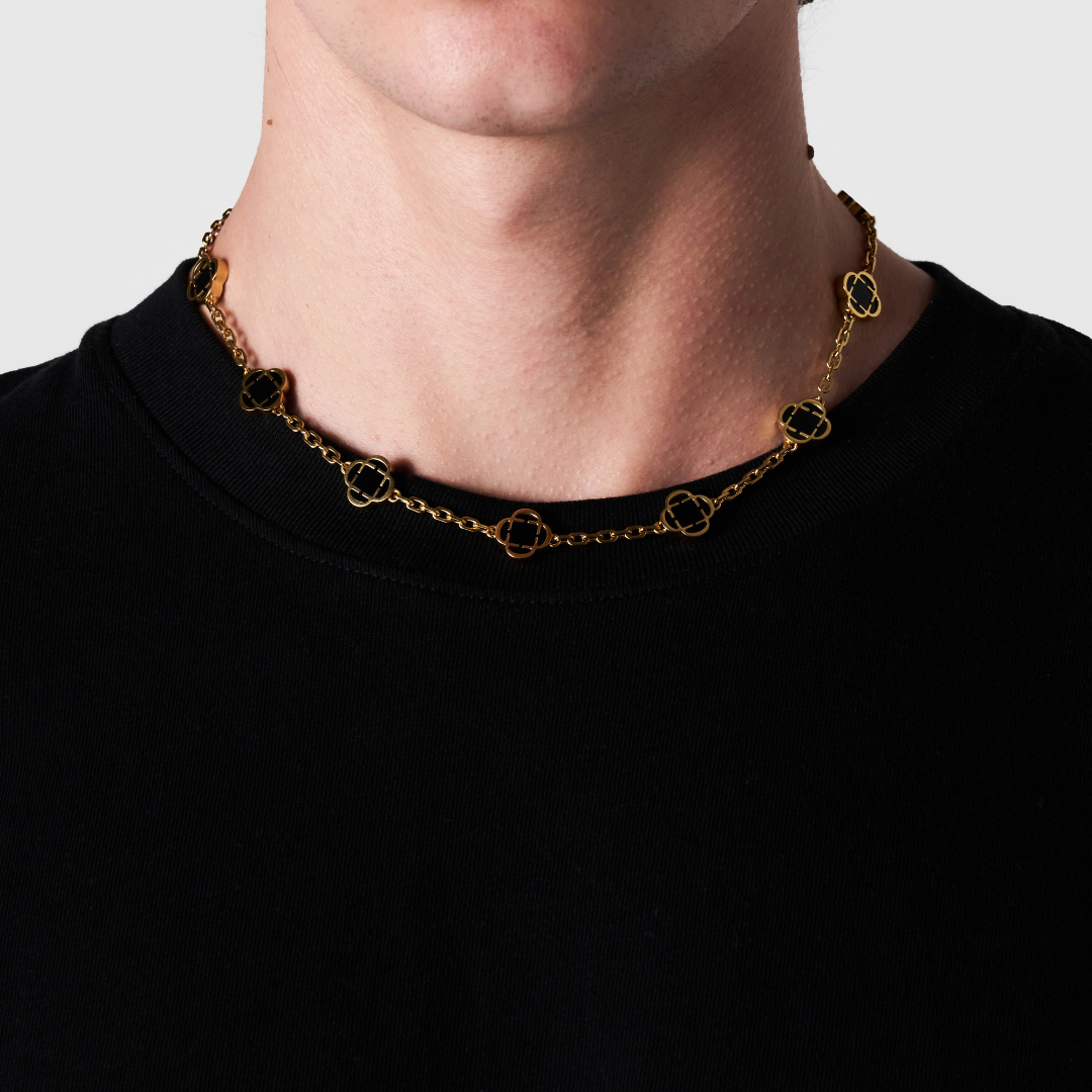 Onyx-Clover-Stone-Necklace-Gold-2.png