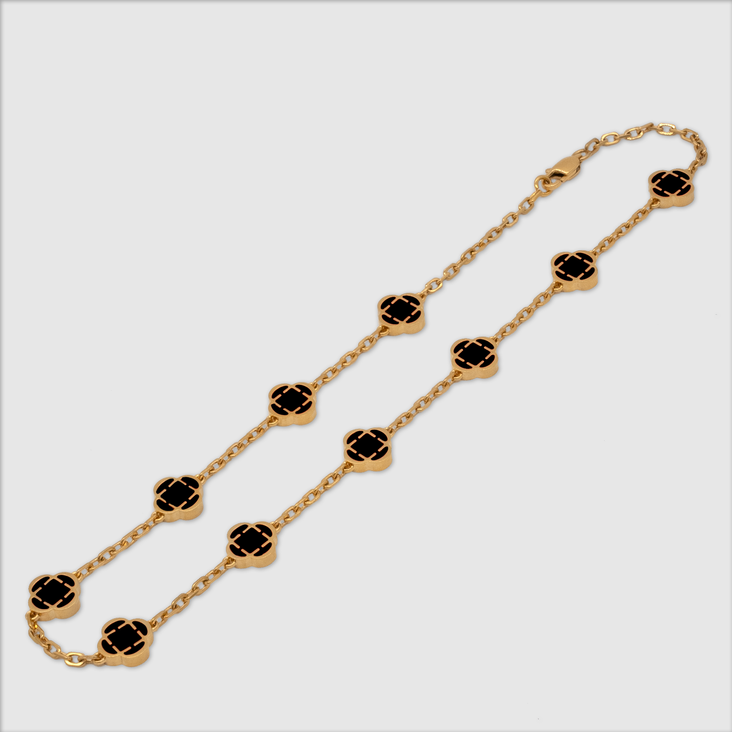 Onyx-Clover-Stone-Necklace-Gold.png
