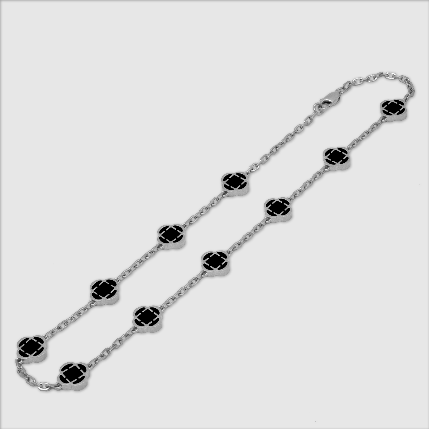 Onyx-Clover-Stone-Necklace-Silver.png