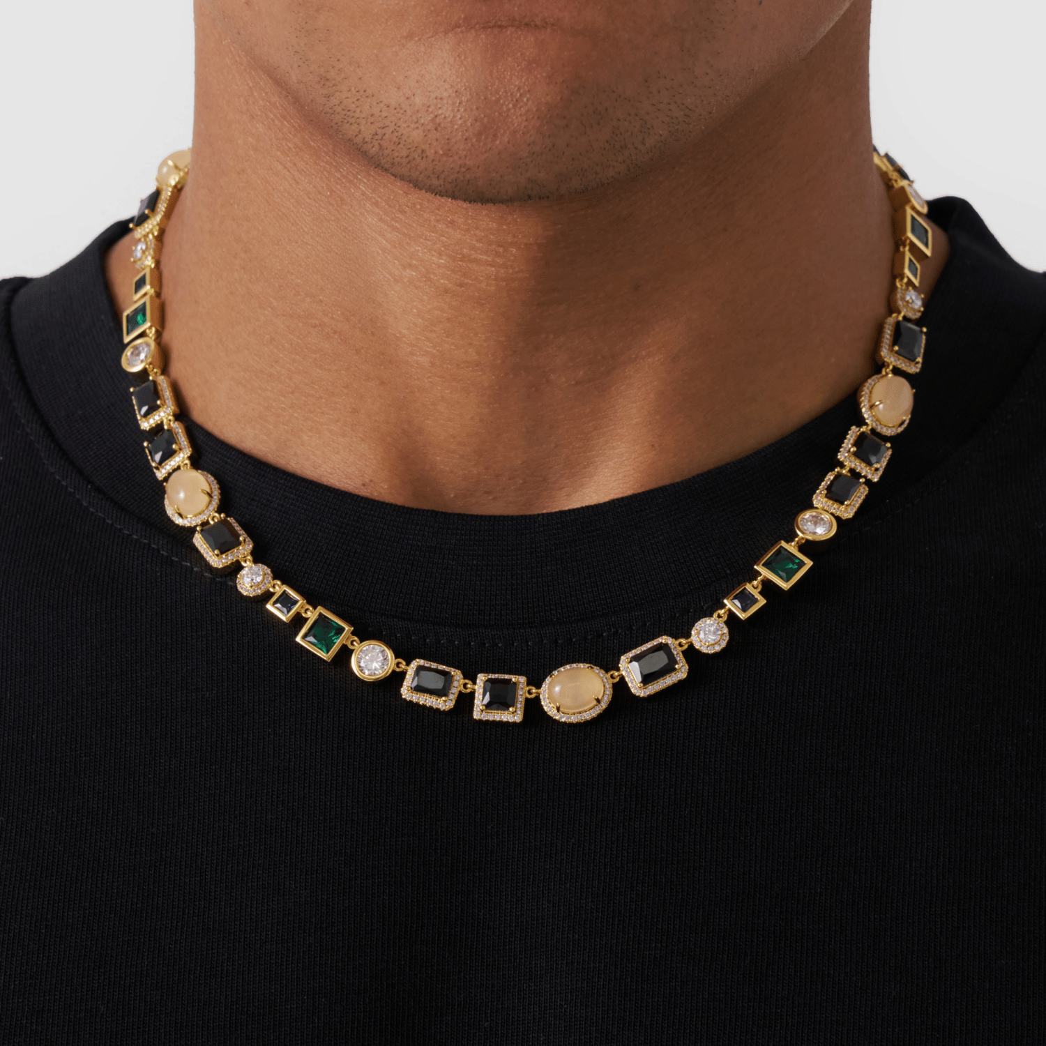 Onyx-Gemstone-Necklace-Gold-2.png