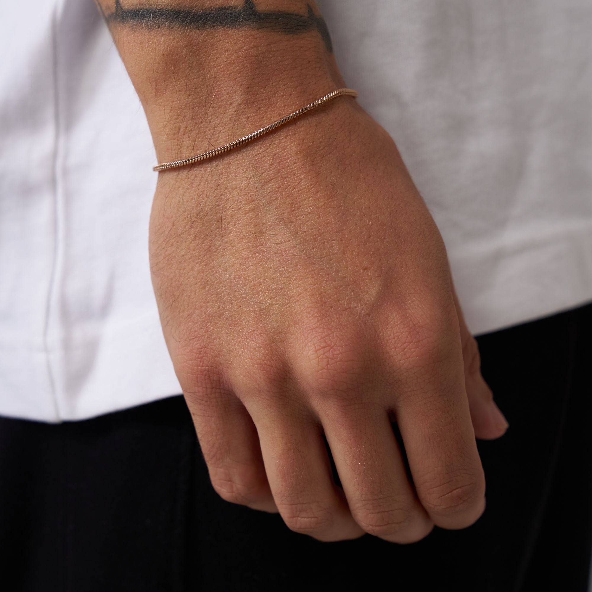 Snake-Bracelet-Rose-Gold-2mm-2.jpg