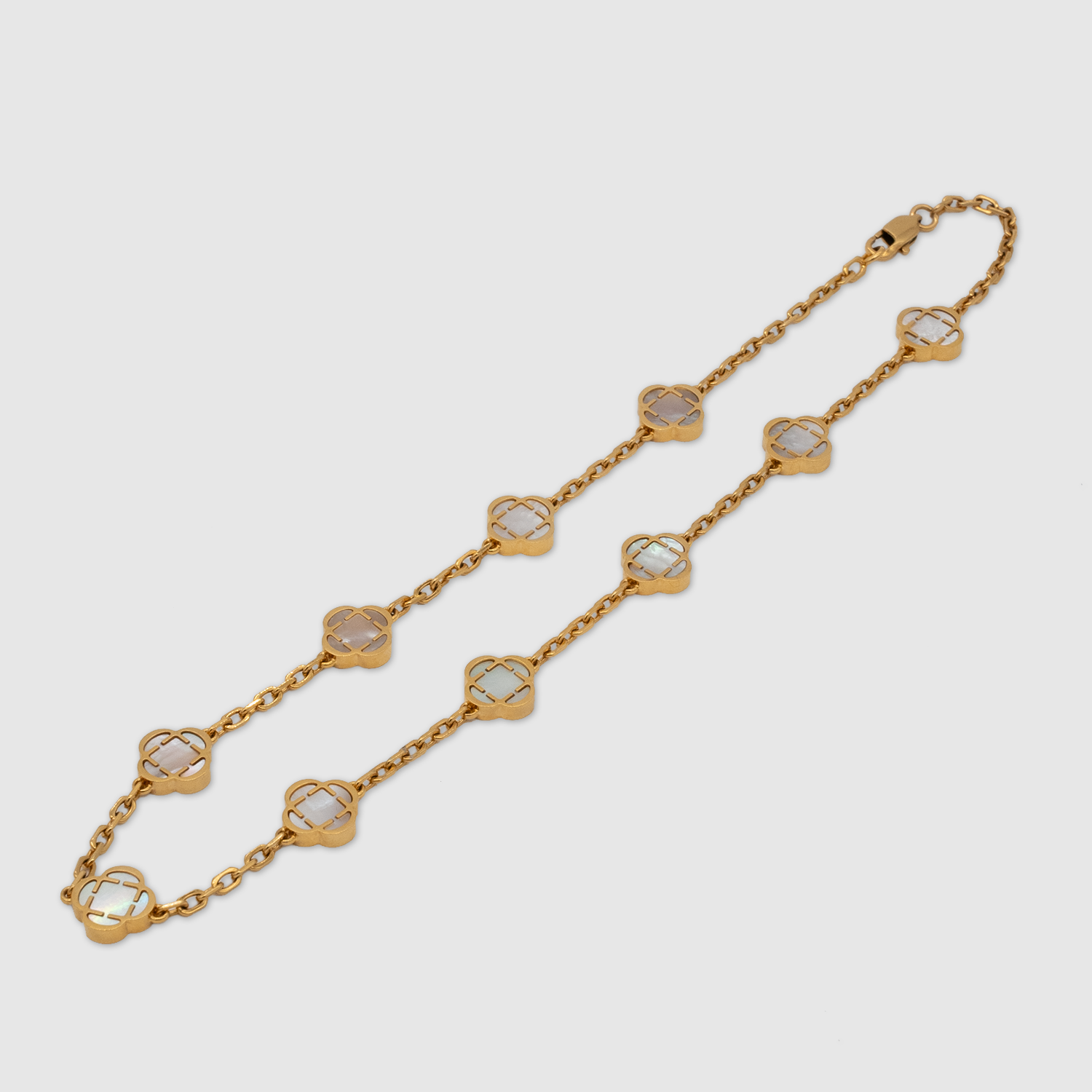 White-Clover-Stone-Necklace-Gold.png